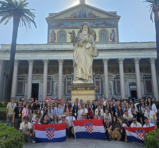 Mladi Zagrebačke nadbiskupije hodočastili u Rim na Jubilej mladih